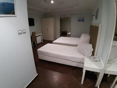 Hotel Raya Tichy 外观 照片