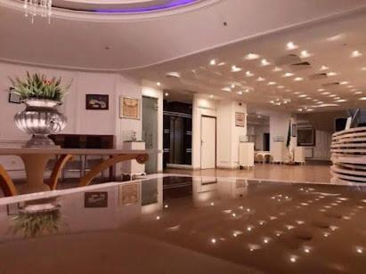 Hotel Raya Tichy 外观 照片