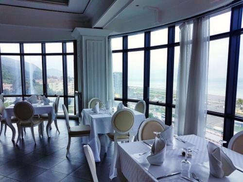Hotel Raya Tichy 外观 照片